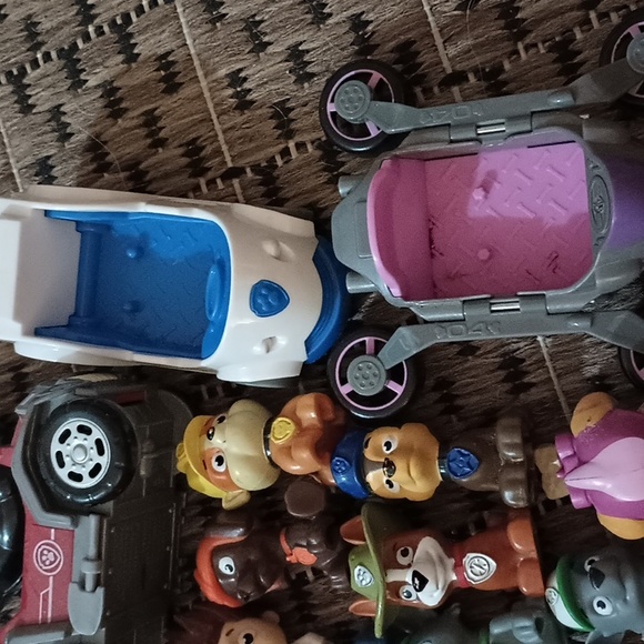 Paw Patrol Toys 27 Piece Set - Picture 13 of 16